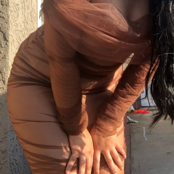 Brown dress - Picture 1 of 7